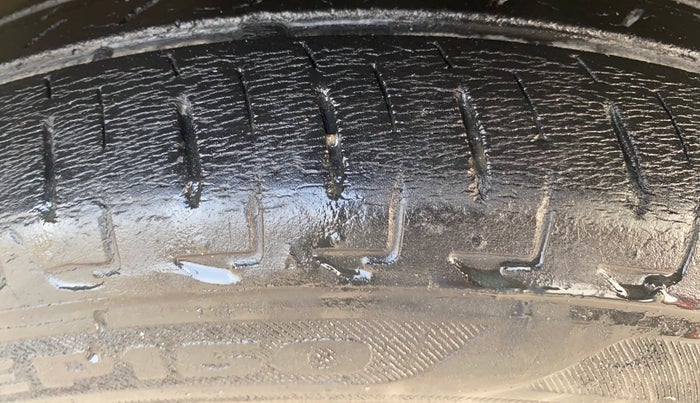 2021 Maruti IGNIS ZETA 1.2, Petrol, Manual, 48,171 km, Right Front Tyre Tread