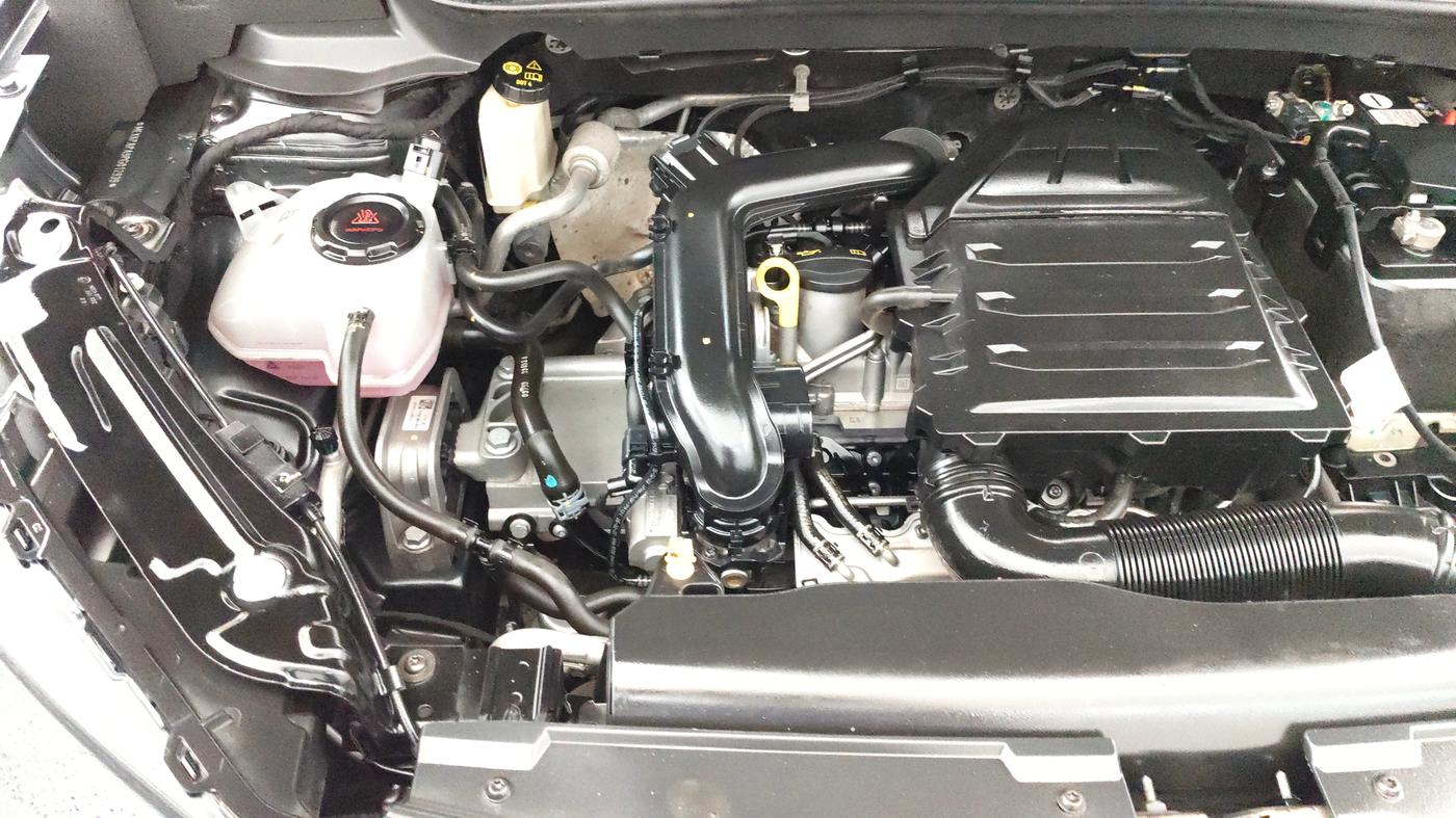 2023 Skoda KUSHAQ STYLE 1.0L TSI AT, Petrol, Automatic, 22,453 km, Engine View - Right
