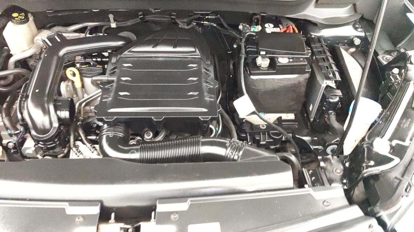 2023 Skoda KUSHAQ STYLE 1.0L TSI AT, Petrol, Automatic, 22,453 km, Engine View - Left