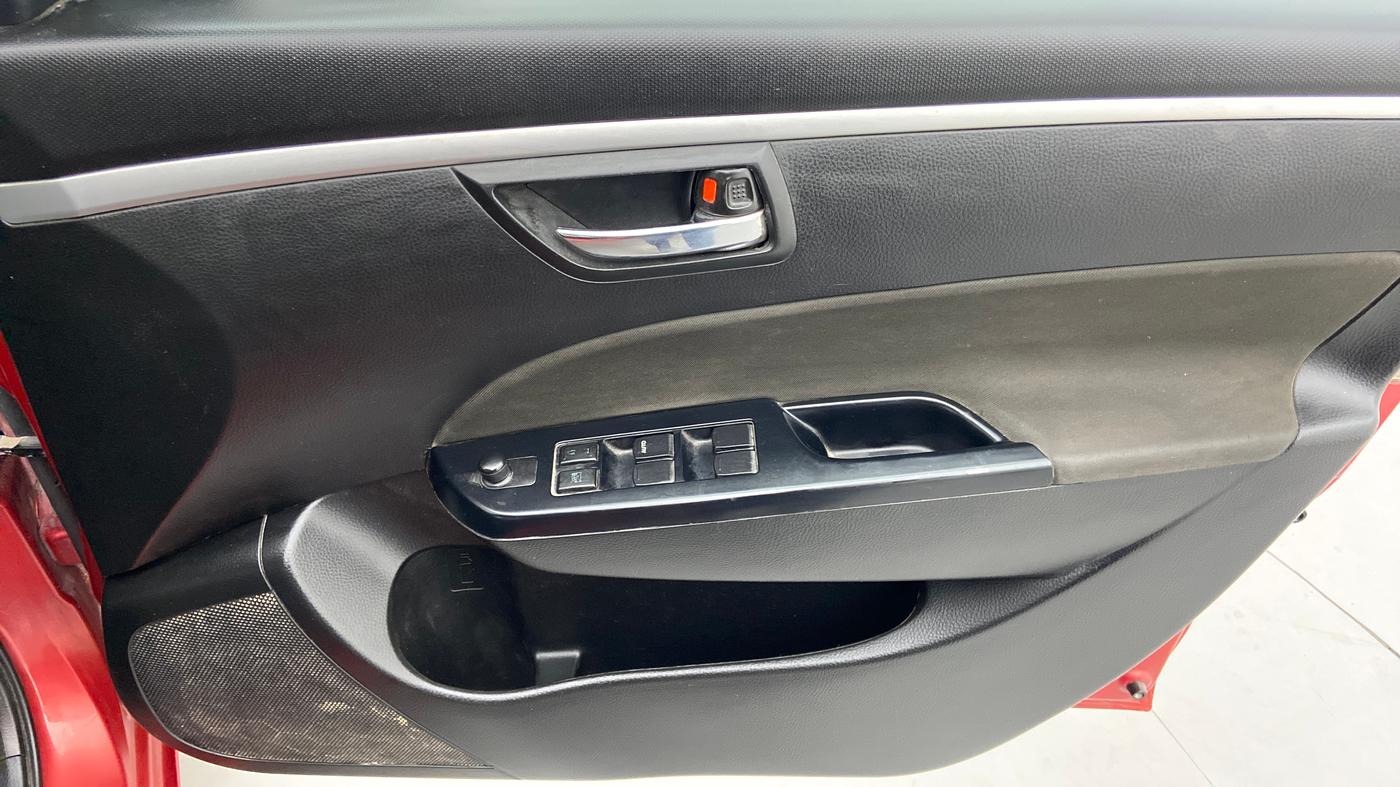 2013 Maruti Swift VDI, Diesel, Manual, 49,234 km, Driver Side Door Panels Control