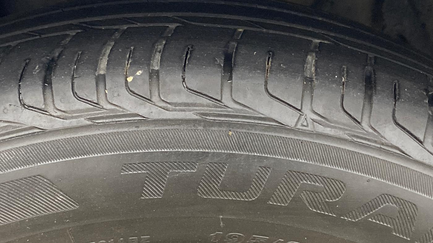 2019 Tata NEXON XM PETROL, Petrol, Manual, 67,363 km, Left Front Tyre Tread