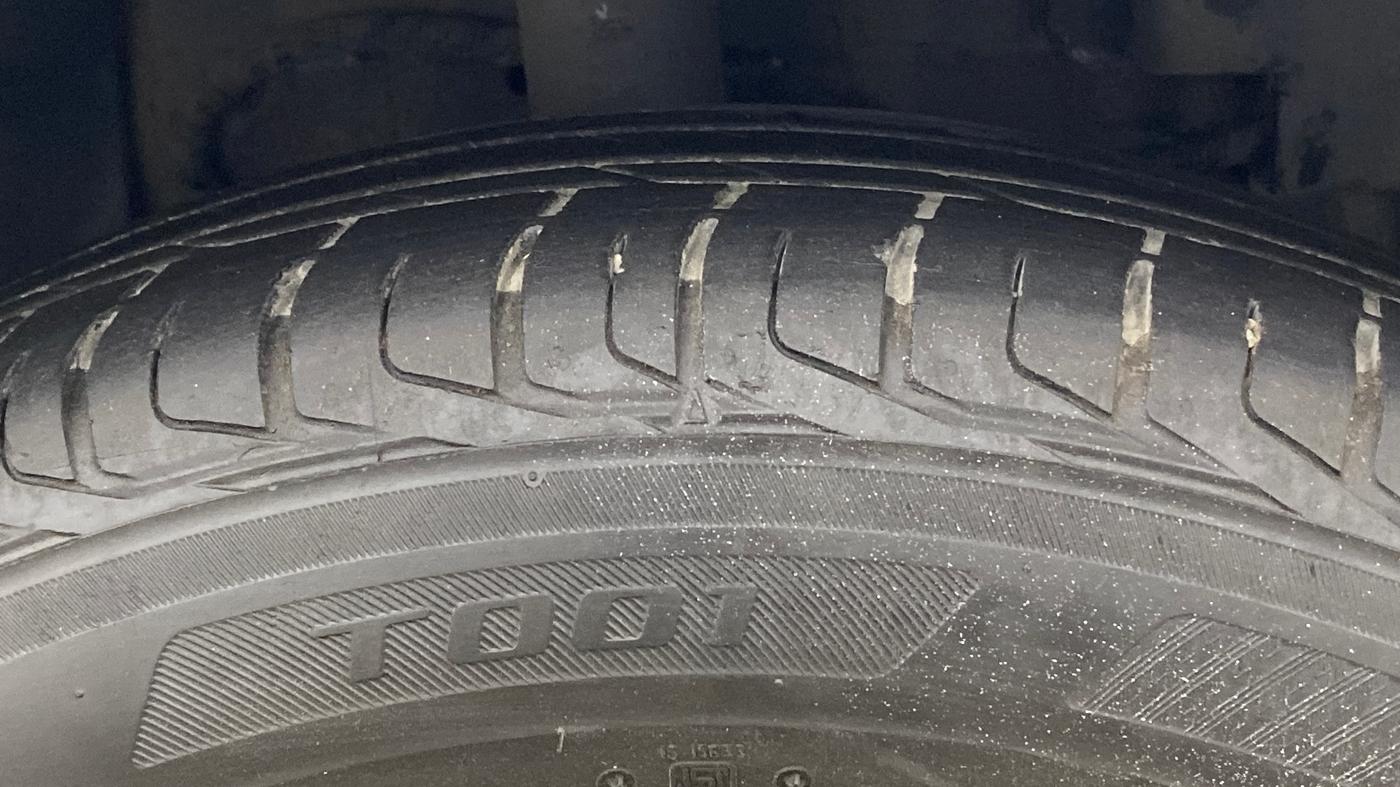 2019 Tata NEXON XM PETROL, Petrol, Manual, 67,363 km, Right Front Tyre Tread