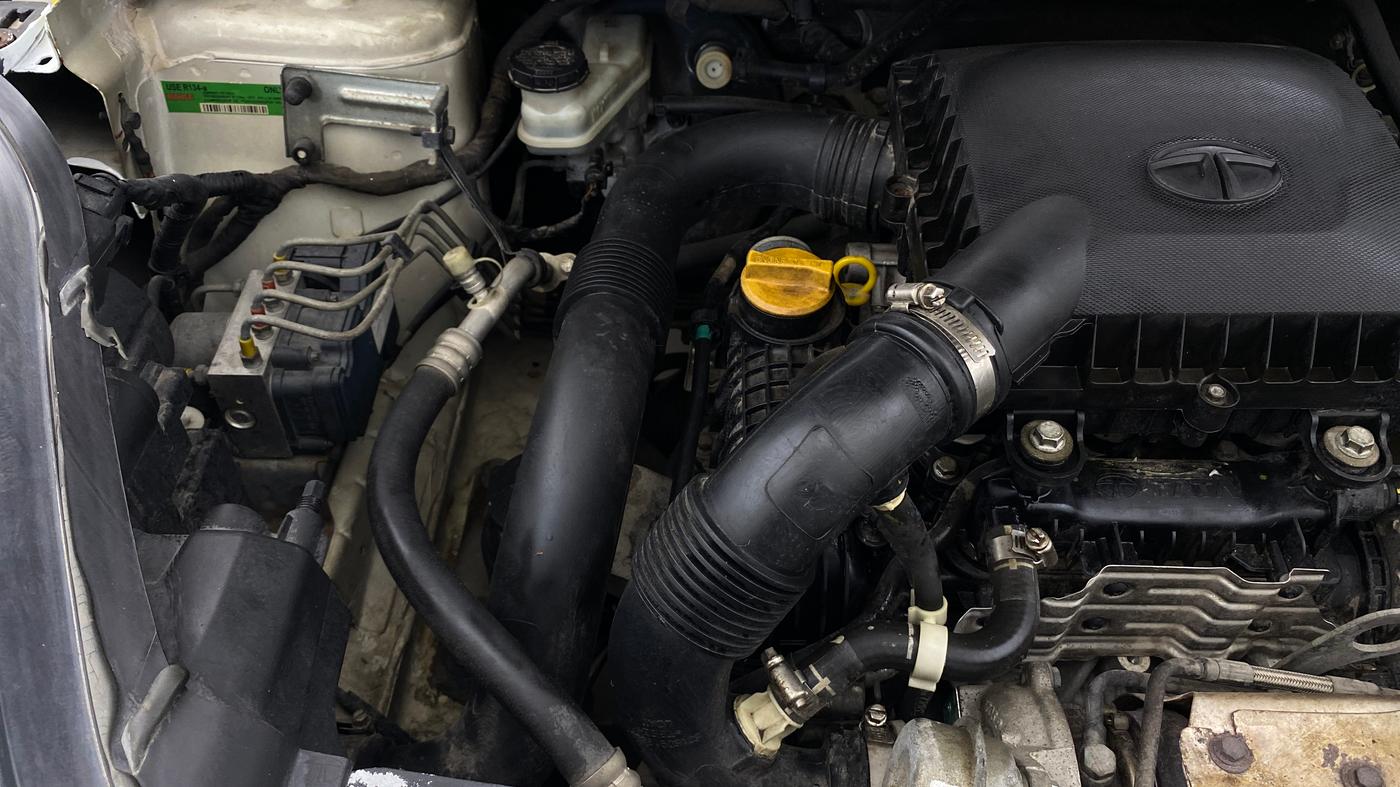 2019 Tata NEXON XM PETROL, Petrol, Manual, 67,363 km, Engine View - Right
