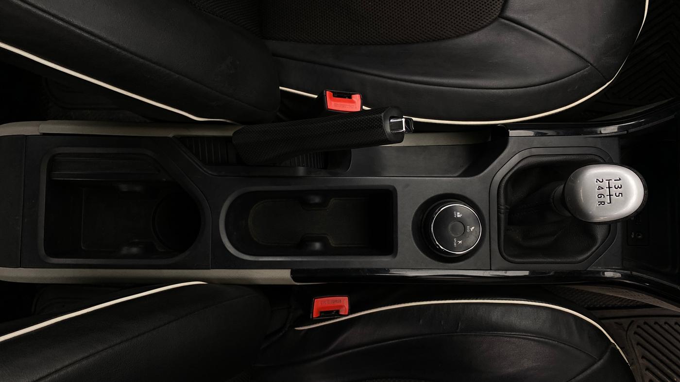 2019 Tata NEXON XM PETROL, Petrol, Manual, 67,363 km, Gear Lever
