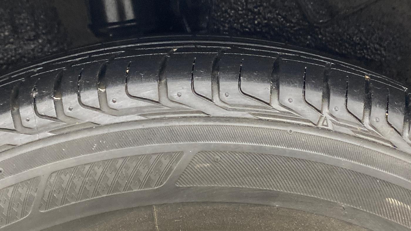 2019 Tata NEXON XM PETROL, Petrol, Manual, 67,363 km, Right Rear Tyre Tread