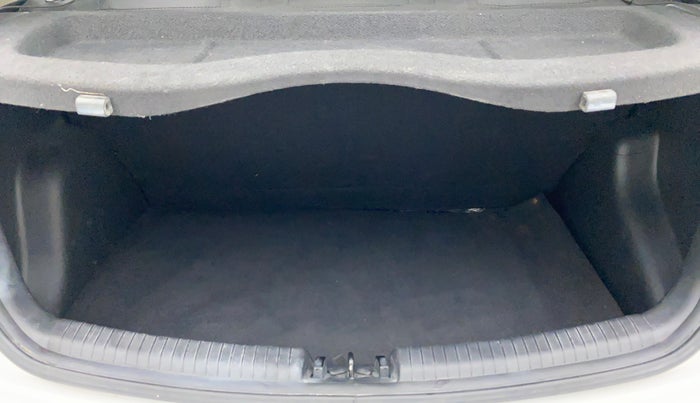 2017 Hyundai Grand i10 SPORTZ (O) 1.2 AT VTVT, Petrol, Automatic, 30,210 km, Boot Inside