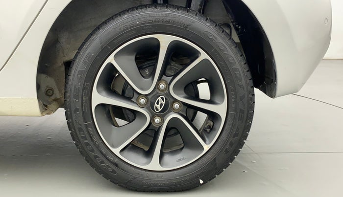 2017 Hyundai Grand i10 SPORTZ (O) 1.2 AT VTVT, Petrol, Automatic, 30,210 km, Left Rear Wheel