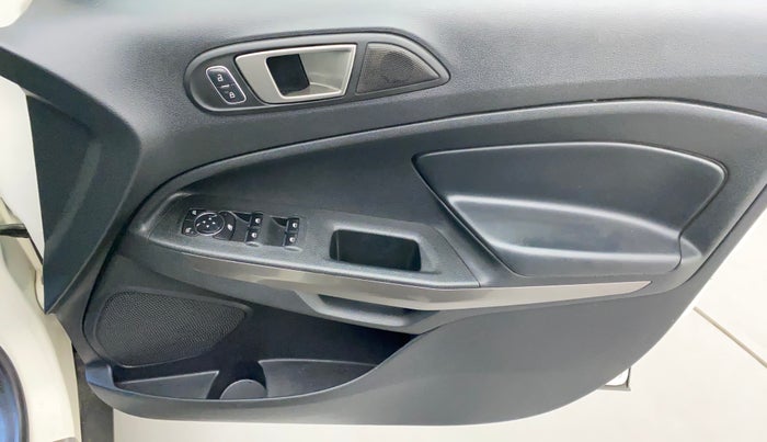 2017 Ford Ecosport TREND+ 1.5L DIESEL, Diesel, Manual, 84,332 km, Driver Side Door Panels Control