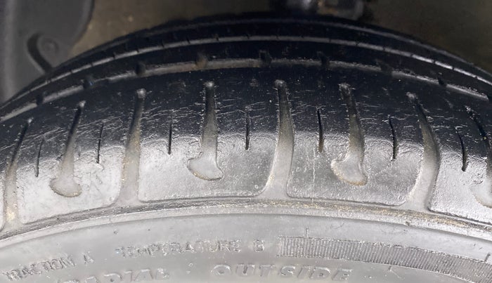 2014 Hyundai Xcent S 1.2 OPT, Petrol, Manual, 34,810 km, Left Front Tyre Tread