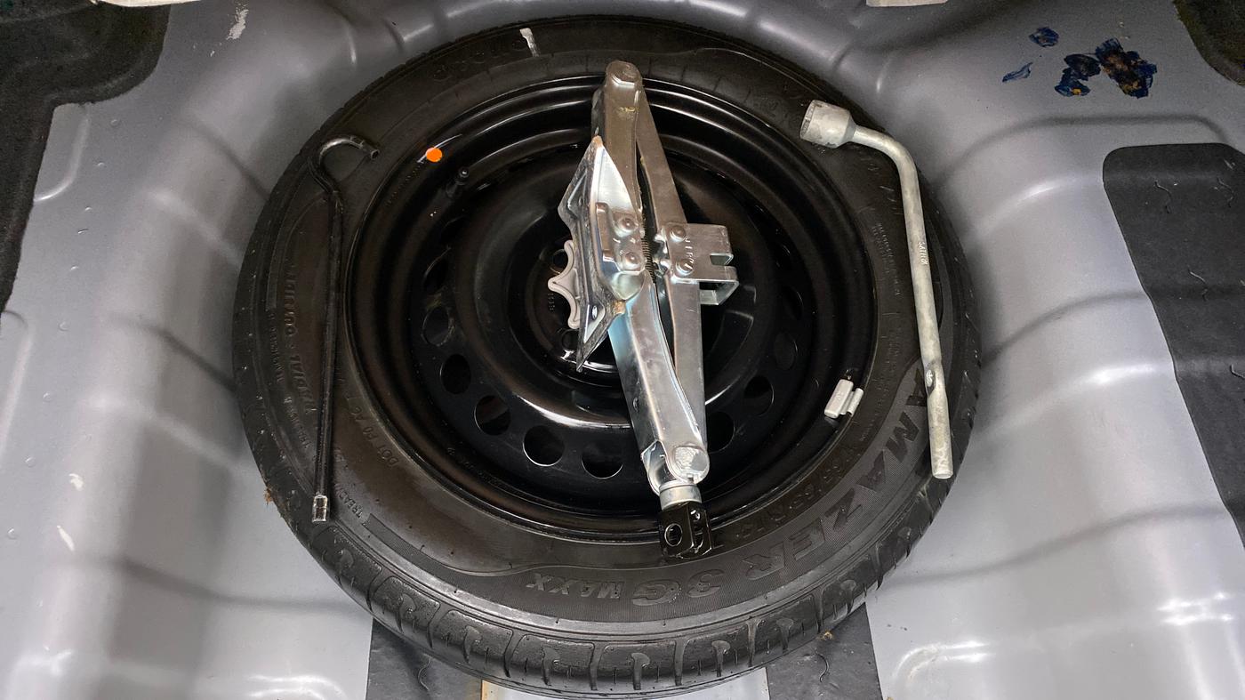 2014 Hyundai Xcent S 1.2 OPT, Petrol, Manual, 34,810 km, Spare Tyre