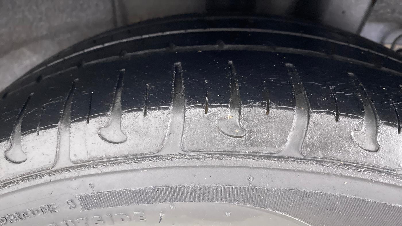 2014 Hyundai Xcent S 1.2 OPT, Petrol, Manual, 34,810 km, Left Rear Tyre Tread