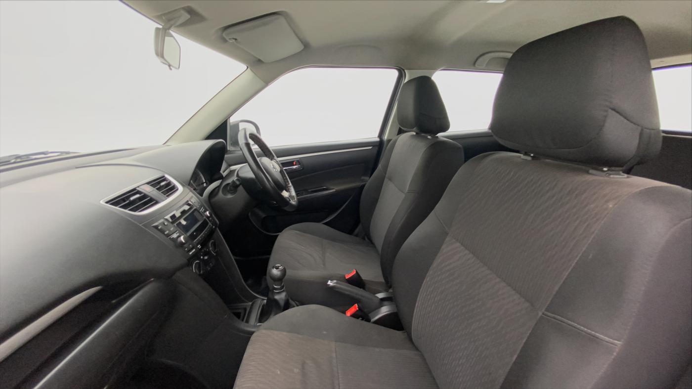 2016 Maruti Swift VXI D, Petrol, Manual, 31,166 km, Right Side Front Door Cabin