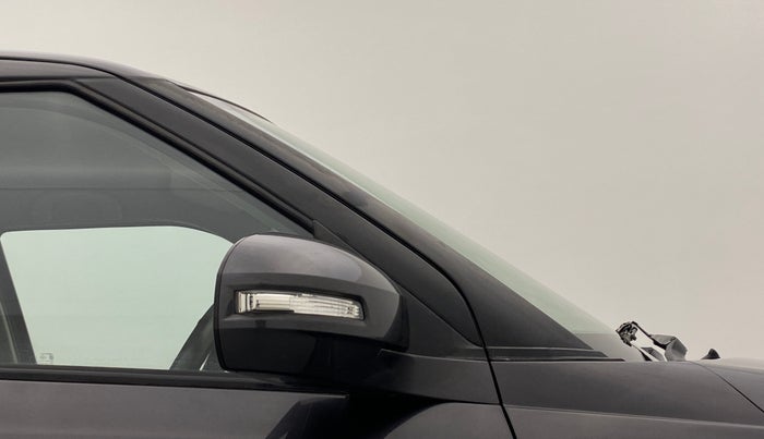 2016 Maruti Swift VXI D, Petrol, Manual, 31,166 km, Right rear-view mirror - Mirror motor not working