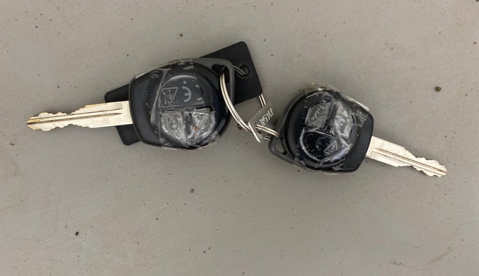 2023 Maruti Swift VXI, Petrol, Manual, 29,844 km, Key Close Up