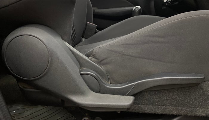 2023 Maruti Swift VXI, Petrol, Manual, 29,844 km, Driver Side Adjustment Panel