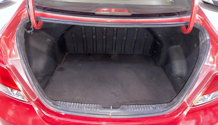 2016 Hyundai Verna 1.6 VTVT SX AT, Petrol, Automatic, 69,543 km, Boot Inside