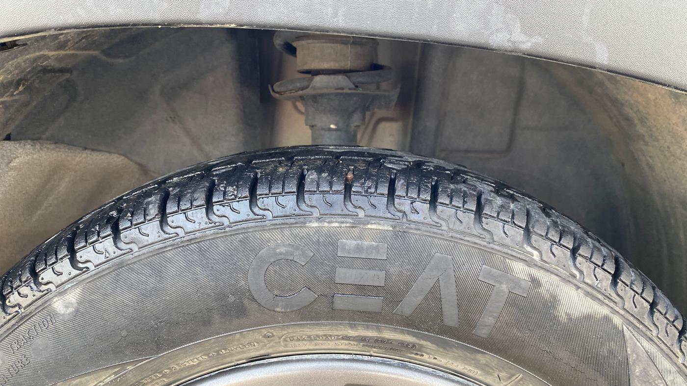 2018 Renault Kwid RXT 1.0 (O), Petrol, Manual, 30,087 km, Right Front Tyre Tread