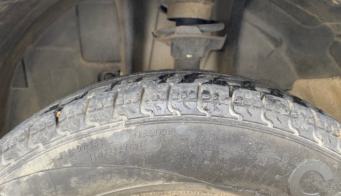 2018 Renault Kwid RXT 1.0 (O), Petrol, Manual, 30,108 km, Left Front Tyre Tread