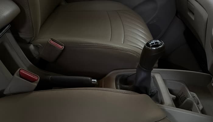 2019 Maruti Ertiga ZXI+ SHVS, Petrol, Manual, 87,662 km, Gear Lever