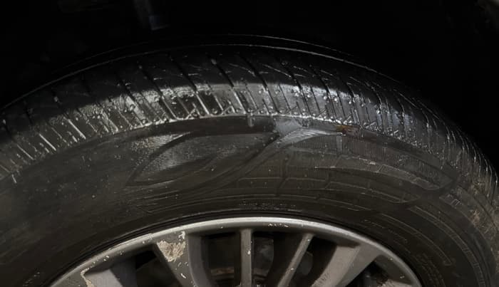 2019 Maruti Ertiga ZXI+ SHVS, Petrol, Manual, 87,662 km, Left Front Tyre Tread
