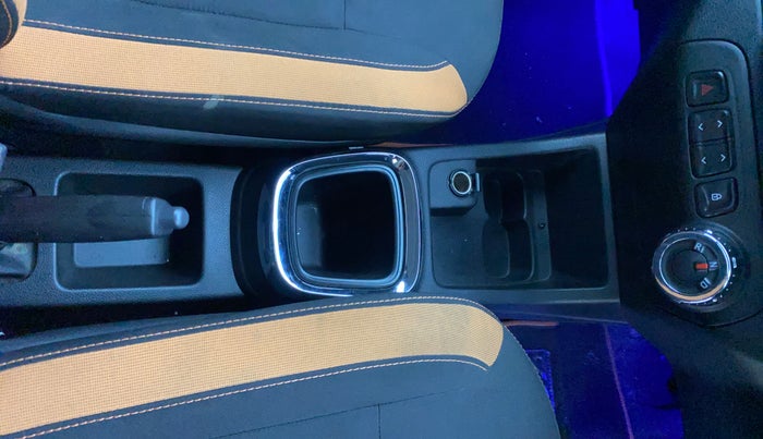 2017 Renault Kwid CLIMBER 1.0 AMT, Petrol, Automatic, 39,733 km, Gear Lever