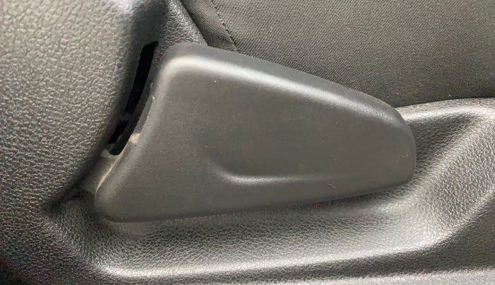 2017 Renault Kwid CLIMBER 1.0 AMT, Petrol, Automatic, 39,733 km, Driver Side Adjustment Panel