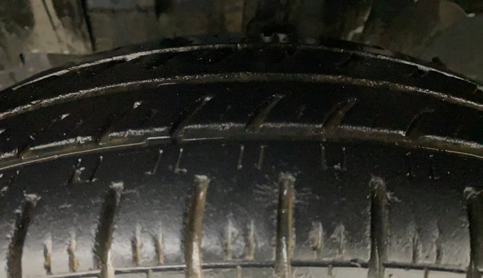 2017 Renault Kwid CLIMBER 1.0 AMT, Petrol, Automatic, 39,733 km, Left Front Tyre Tread