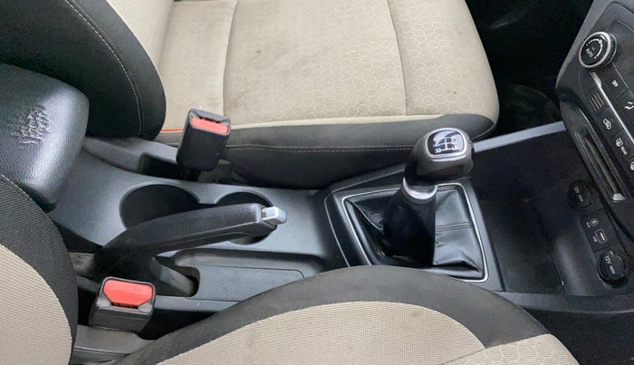 2014 Hyundai Elite i20 ASTA 1.2, Petrol, Manual, 36,806 km, Gear Lever