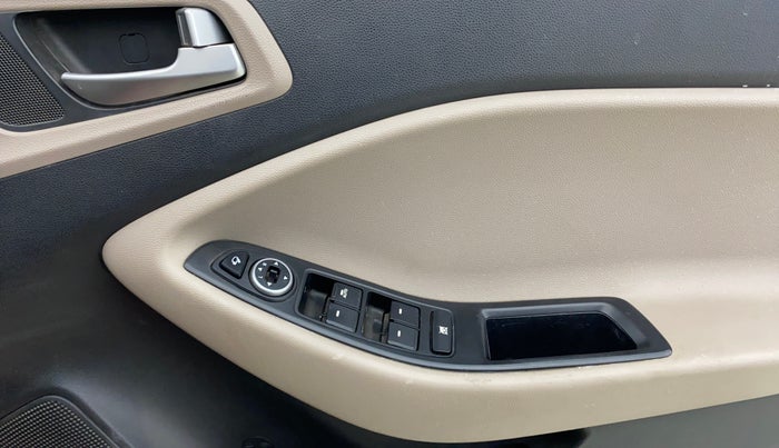 2014 Hyundai Elite i20 ASTA 1.2, Petrol, Manual, 36,806 km, Driver Side Door Panels Control