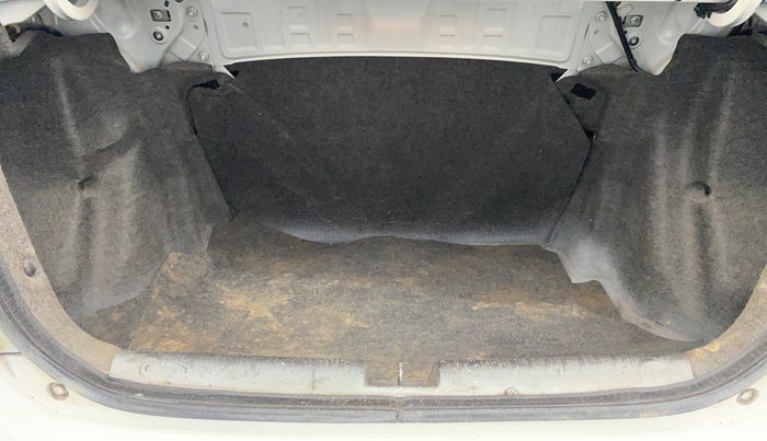 2014 Honda Amaze 1.2L I-VTEC E, Petrol, Manual, 82,320 km, Boot Inside