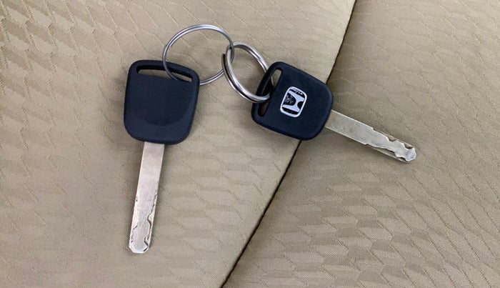 2014 Honda Amaze 1.2L I-VTEC E, Petrol, Manual, 82,320 km, Key Close Up