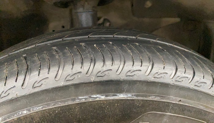 2014 Honda Amaze 1.2L I-VTEC E, Petrol, Manual, 82,320 km, Right Front Tyre Tread