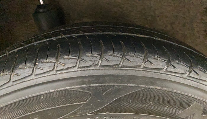 2014 Honda Amaze 1.2L I-VTEC E, Petrol, Manual, 82,320 km, Right Rear Tyre Tread