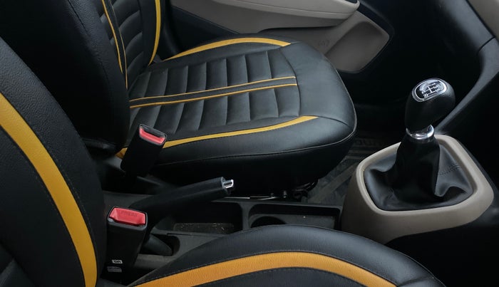 2017 Hyundai Grand i10 SPORTZ 1.2 KAPPA VTVT, Petrol, Manual, 32,676 km, Gear Lever