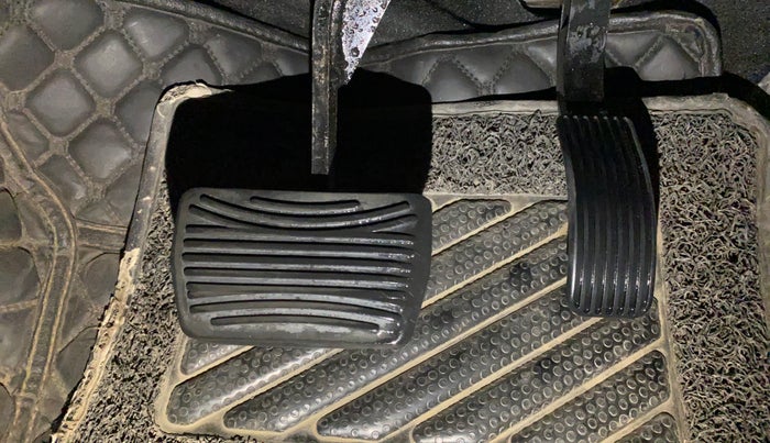 2021 Mahindra Thar LX PETROL HT 4WD AT, Petrol, Automatic, 29,926 km, Pedals