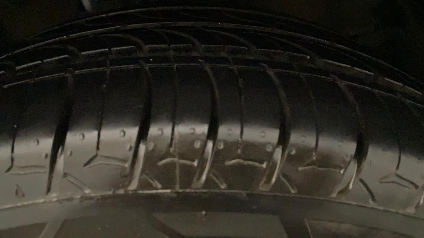 2017 Maruti Baleno ZETA PETROL 1.2, Petrol, Manual, 49,612 km, Left Front Tyre Tread