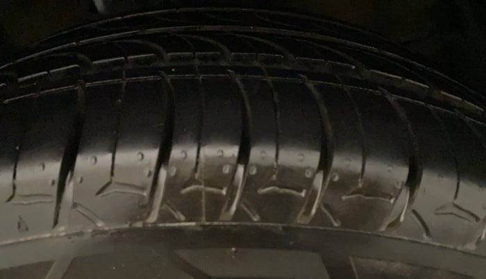 2017 Maruti Baleno ZETA PETROL 1.2, Petrol, Manual, 49,612 km, Left Front Tyre Tread