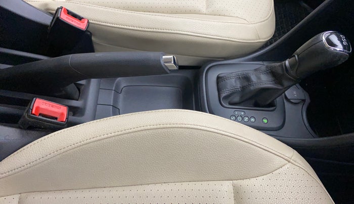 2017 Skoda Rapid STYLE 1.5 TDI AT, Diesel, Automatic, 73,195 km, Gear Lever