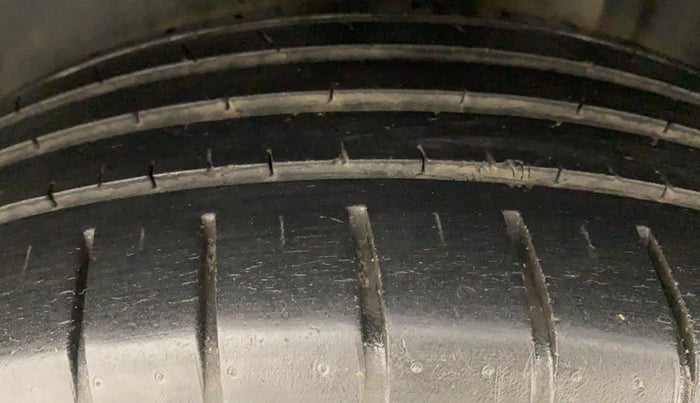 2017 Skoda Rapid STYLE 1.5 TDI AT, Diesel, Automatic, 73,195 km, Left Rear Tyre Tread