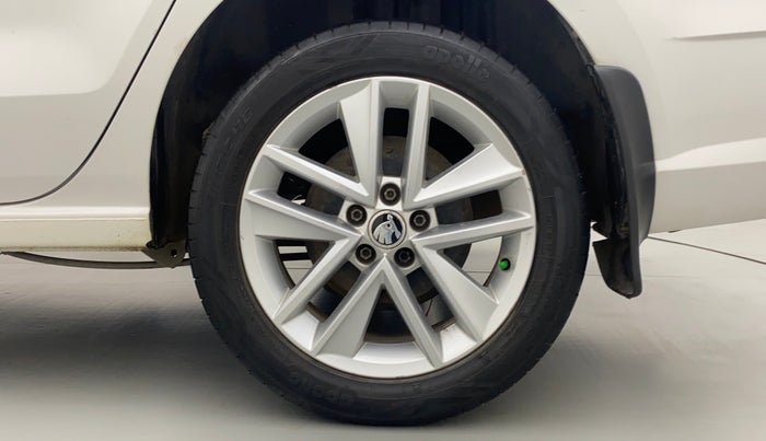 2017 Skoda Rapid STYLE 1.5 TDI AT, Diesel, Automatic, 73,195 km, Left Rear Wheel