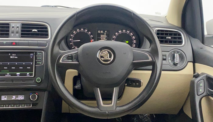 2017 Skoda Rapid STYLE 1.5 TDI AT, Diesel, Automatic, 73,195 km, Steering Wheel Close Up