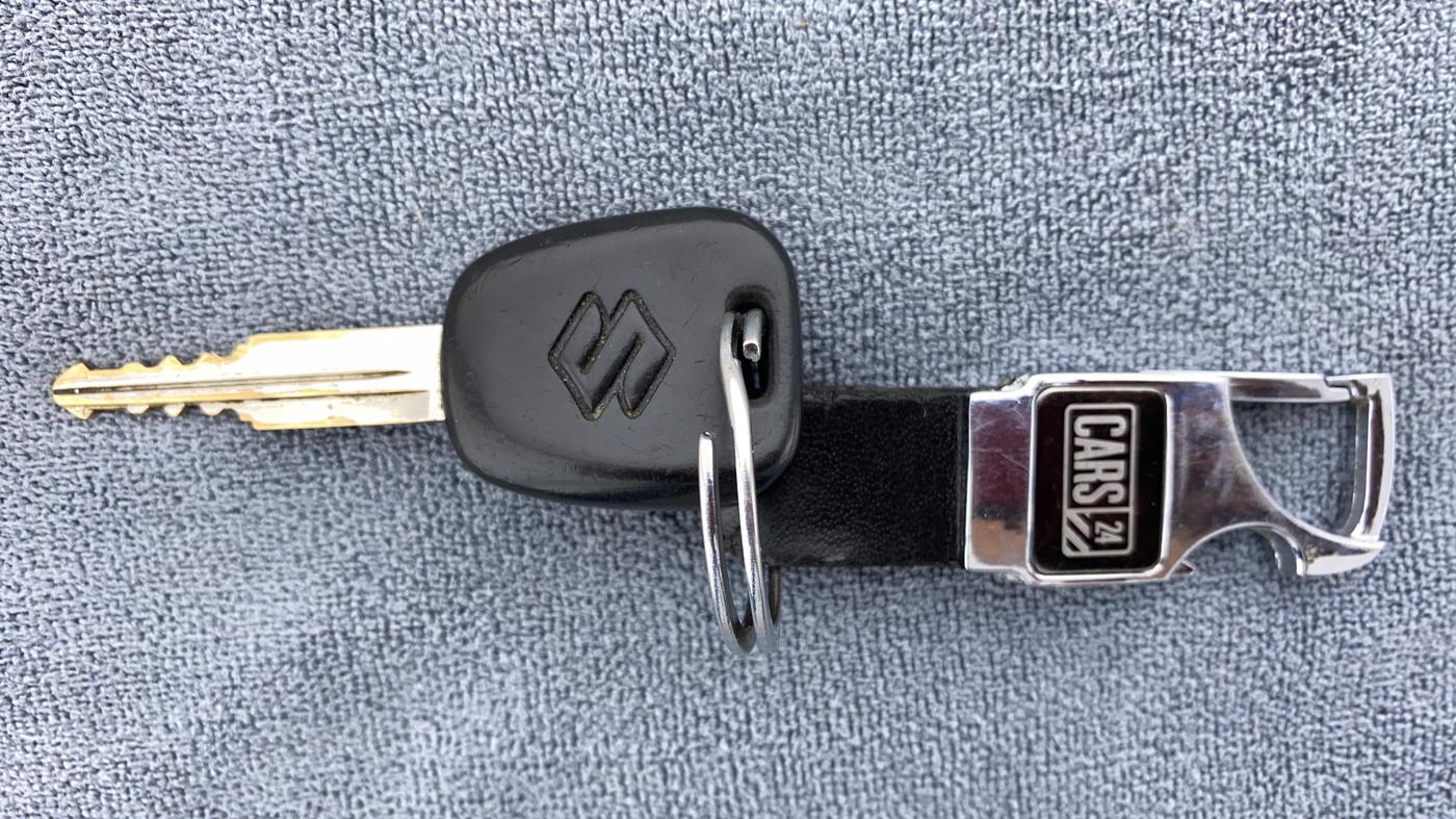 2017 Maruti Alto K10 VXI P, Petrol, Manual, 95,590 km, Key Close Up