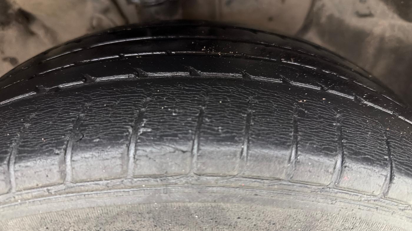 2014 Hyundai Elite i20 ASTA 1.2, Petrol, Manual, 60,669 km, Right Front Tyre Tread