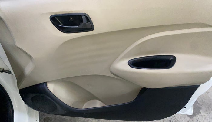 2021 Hyundai NEW SANTRO MAGNA, Petrol, Manual, 26,487 km, Driver Side Door Panels Control