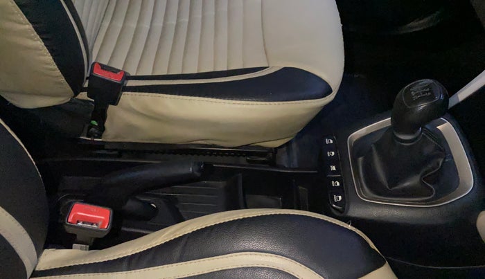 2021 Hyundai NEW SANTRO MAGNA, Petrol, Manual, 26,487 km, Gear Lever