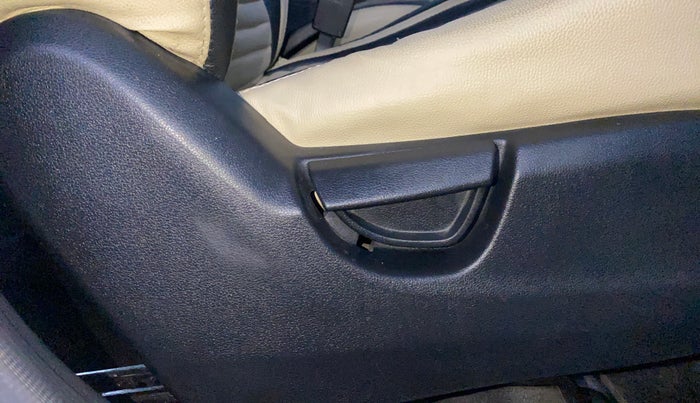 2021 Hyundai NEW SANTRO MAGNA, Petrol, Manual, 26,487 km, Driver Side Adjustment Panel