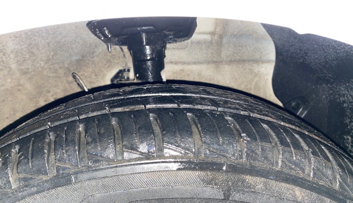 2021 Hyundai NEW SANTRO MAGNA, Petrol, Manual, 26,487 km, Right Front Tyre Tread