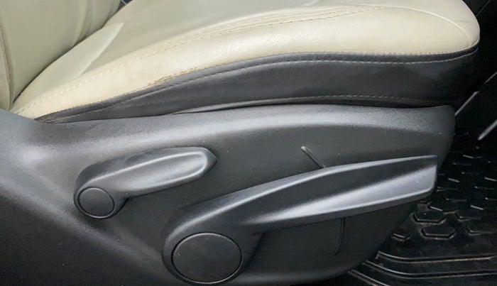 2019 Jeep Compass 1.4 SPORT PETROL, Petrol, Manual, 27,570 km, Driver Side Adjustment Panel