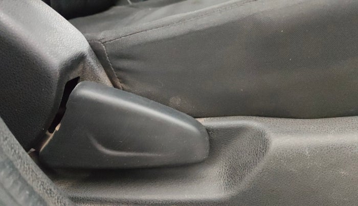 2018 Renault Kwid RXT 1.0 AMT (O), Petrol, Automatic, 39,980 km, Driver Side Adjustment Panel