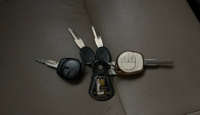 2015 Maruti Swift Dzire VXI, Petrol, Manual, 39,291 km, Key Close Up